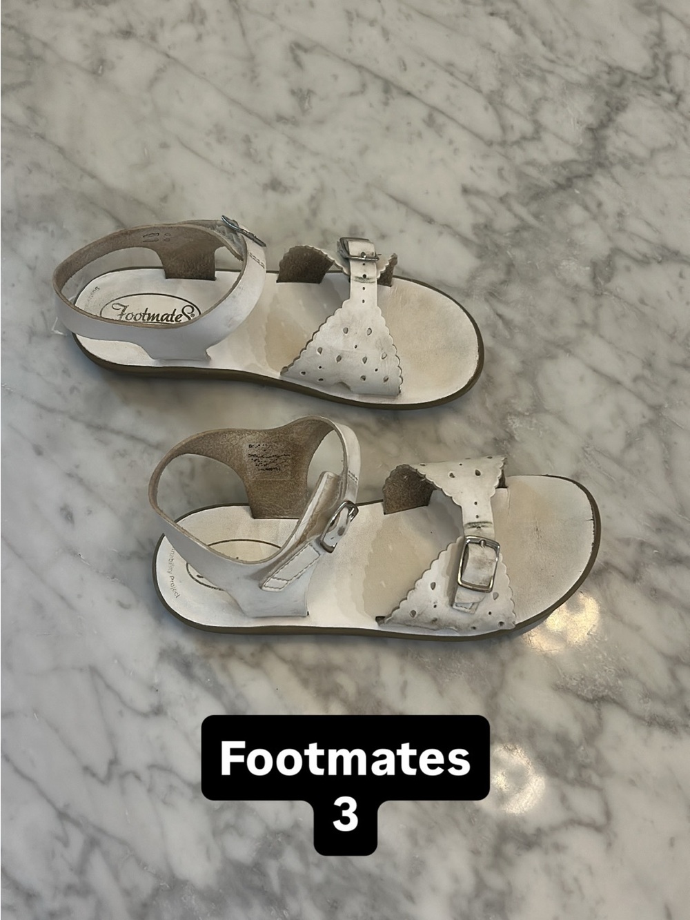 FootMates White Girls' Scalloped Buckle Sandals